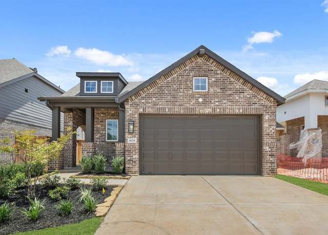 Property at 1028 Shoal Creek Trl, Conroe, TX 77304, 3 beds, 2 baths