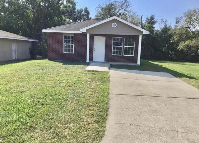 Property at 2617 29th Ave N, Texas City, TX 77590, 3 beds, 2 baths