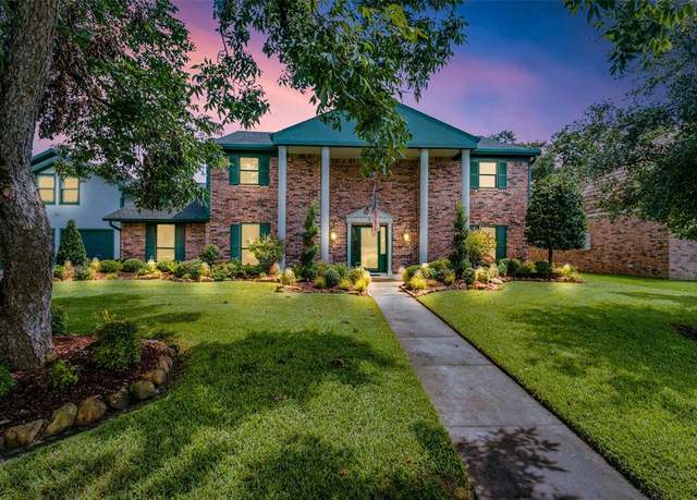 Property at 4819 Country Club Vw, Baytown, TX 77521, 5 beds, 4.5 baths