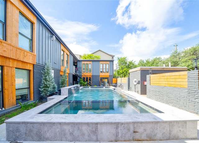 Property at 2703 Mason St, Houston, TX 77006, 25 beds