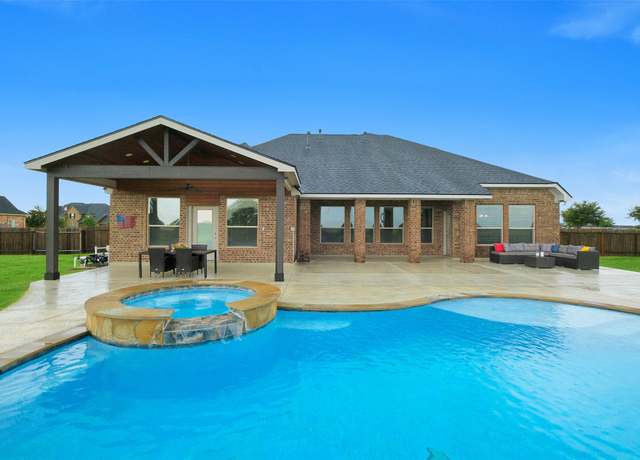Property at 7518 Tejas Lakes Trl, Needville, TX 77461, 4 beds, 3 baths