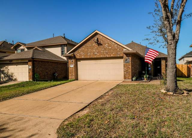 Property at 2754 Trementina Dr, Houston, TX 77088, 4 beds, 2 baths