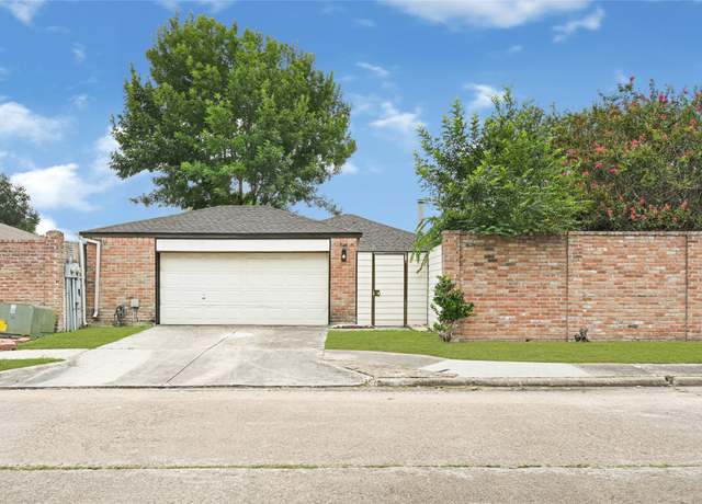 Property at 8302 Country Wind Ln, Houston, TX 77040, 3 beds, 2 baths