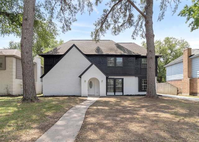 Property at 11531 Colonial Trail Dr, Houston, TX 77066, 4 beds, 2.5 baths