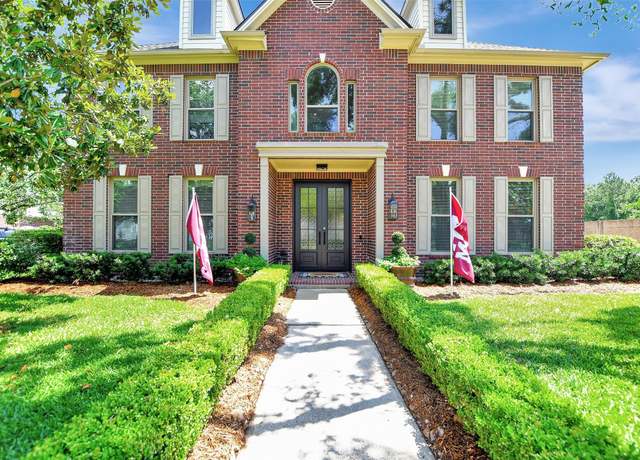 Property at 1507 Azalea Trl, Friendswood, TX 77546, 4 beds, 3.5 baths