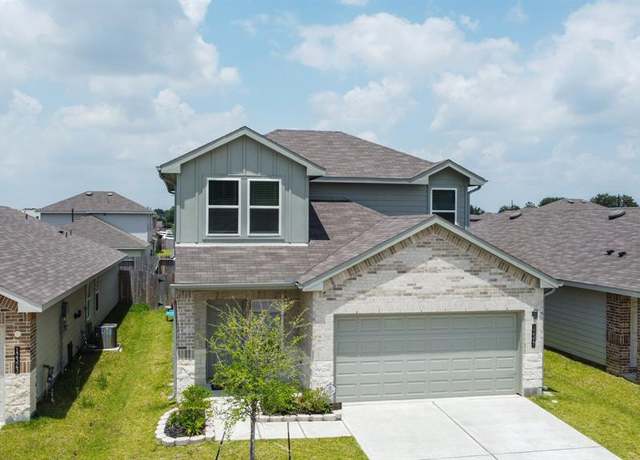 Property at 12327 Lariat Run Dr, Houston, TX 77014, 4 beds, 2.5 baths