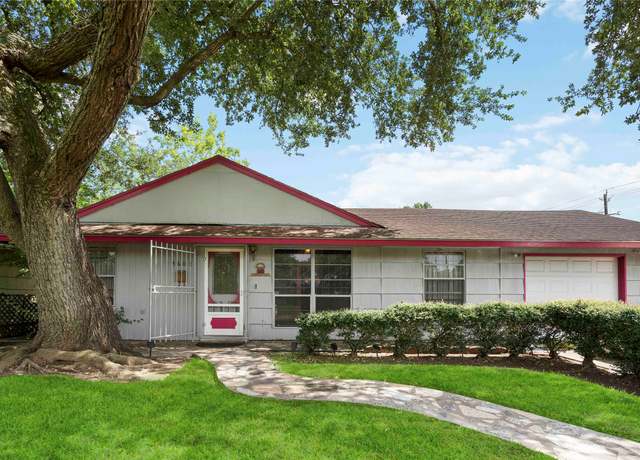 Property at 5602 Thrush Dr, Houston, TX 77033, 3 beds, 1.5 baths