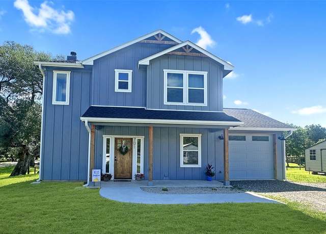Property at 701 S Hudson St S, Flatonia, TX 78941, 3 beds, 2.5 baths