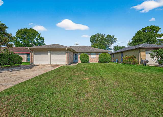 Property at 5243 Wickview Ln, Houston, TX 77053, 4 beds, 2 baths