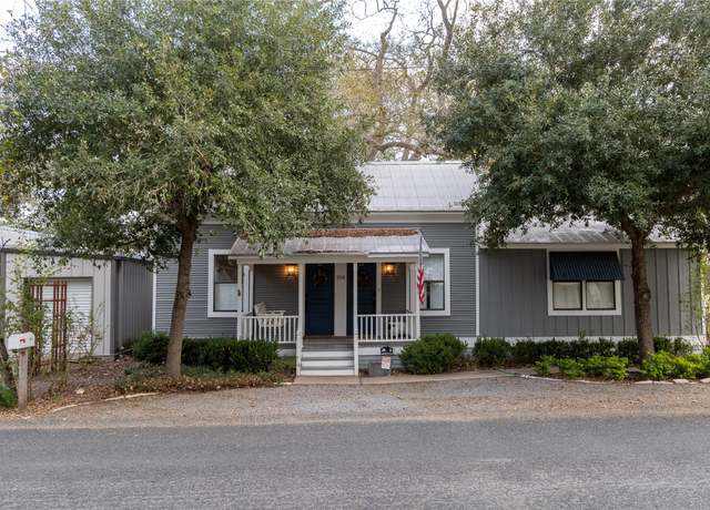 Property at 104 W Bell St, Fayetteville, TX 78940, 2 beds, 2 baths