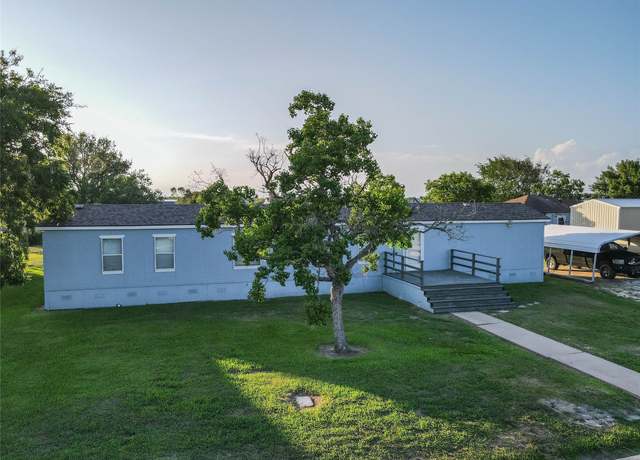 Property at 958 Wightman St, Matagorda, TX 77457, 3 beds, 2 baths