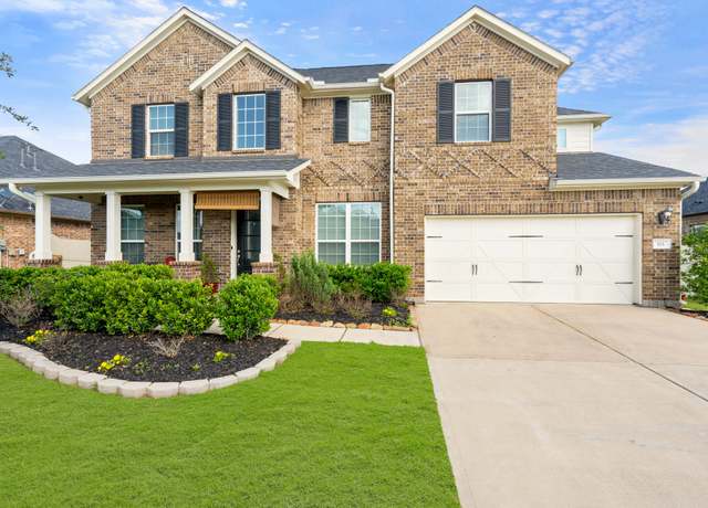 Property at 515 Round Lake Dr, Rosenberg, TX 77469, 4 beds, 3.5 baths