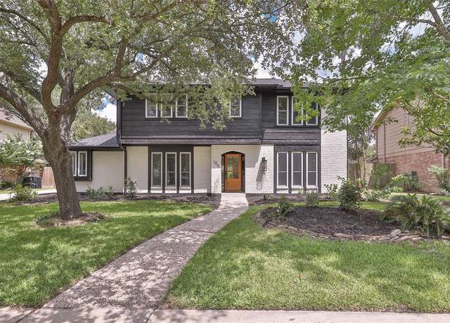 Property at 1711 Mossy Stone Dr, Houston, TX 77077, 5 beds, 3.5 baths