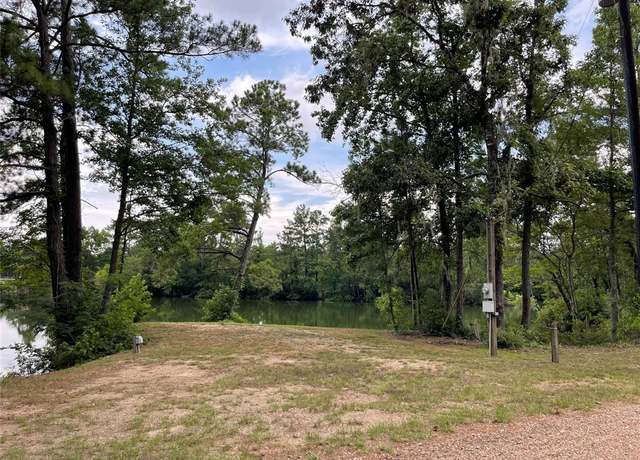 Property at 6 Smith Loop S, Cleveland, TX 77327