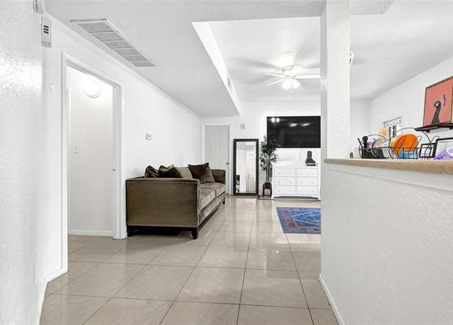 Property at 2011 Spenwick Dr #415, Houston, TX 77055, 2 beds, 2 baths