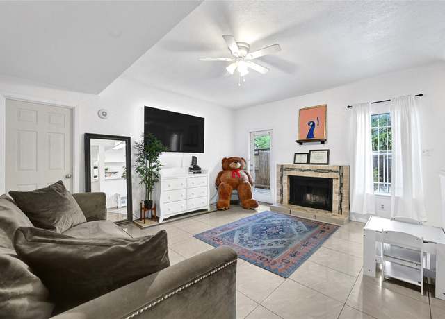 Property at 2011 Spenwick Dr #415, Houston, TX 77055, 2 beds, 2 baths