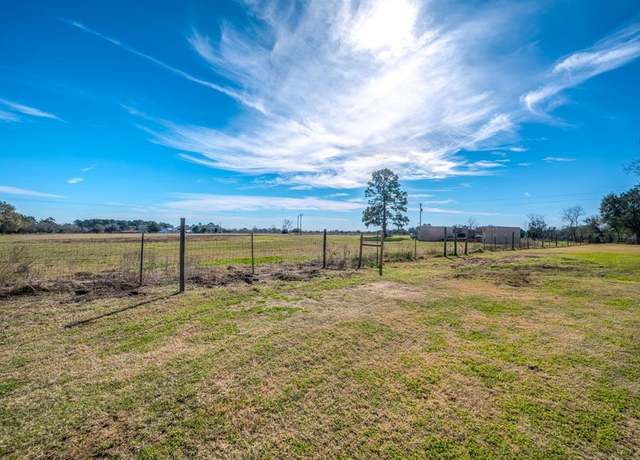 Property at 10151 Pless Rd, Cat Spring, TX 78933