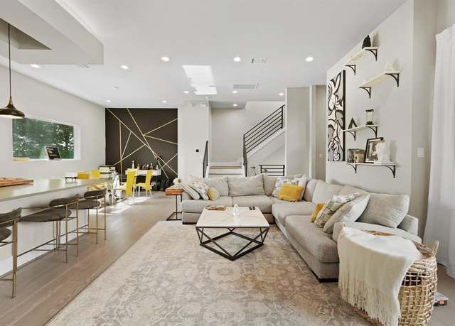 Property at 1621 Wheeler Ave Unit B, Houston, TX 77004, 3 beds, 3.5 baths
