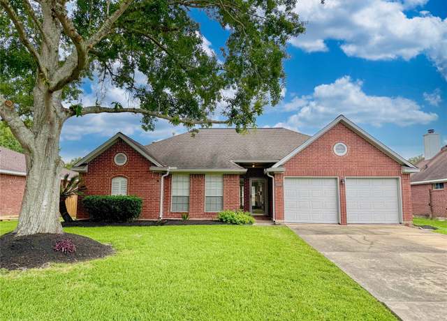 Property at 3302 Deer Trail Dr, Alvin, TX 77511, 3 beds, 2 baths