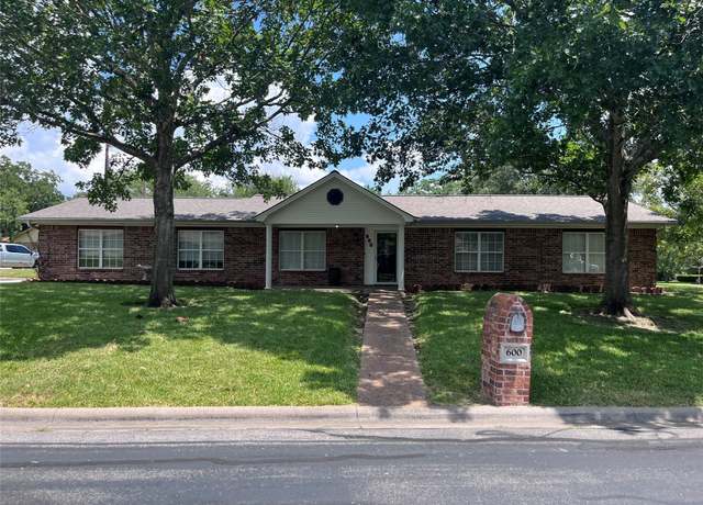 Property at 600 Robinhood Rd, Brenham, TX 77833, 3 beds, 2 baths
