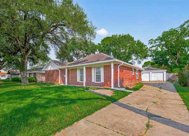 Property at 10506 Sagebriar Dr, Houston, TX 77089, 4 beds, 2 baths
