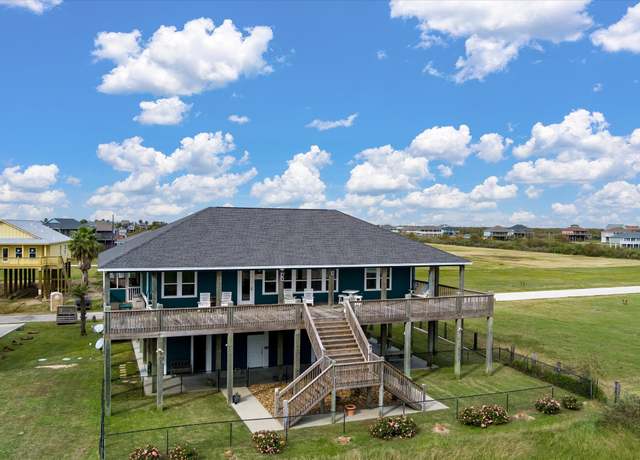 Property at 172 Ocean View Dr, Crystal Beach, TX 77650, 4 beds, 2 baths