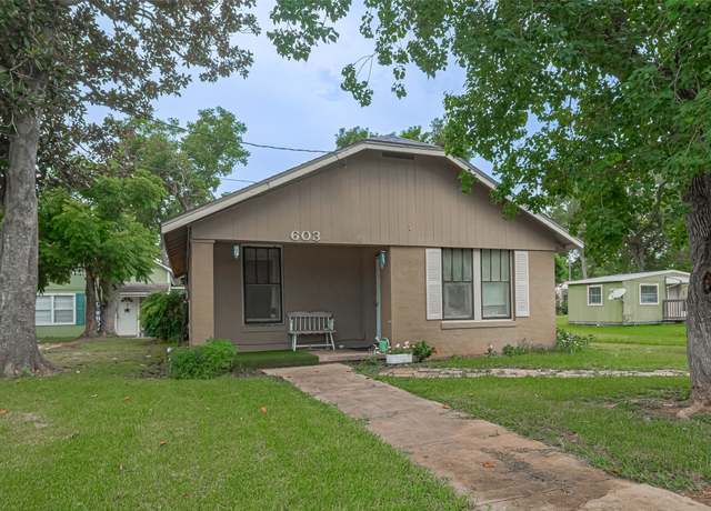 Property at 603 N Resident St, Wharton, TX 77488, 3 beds, 2 baths