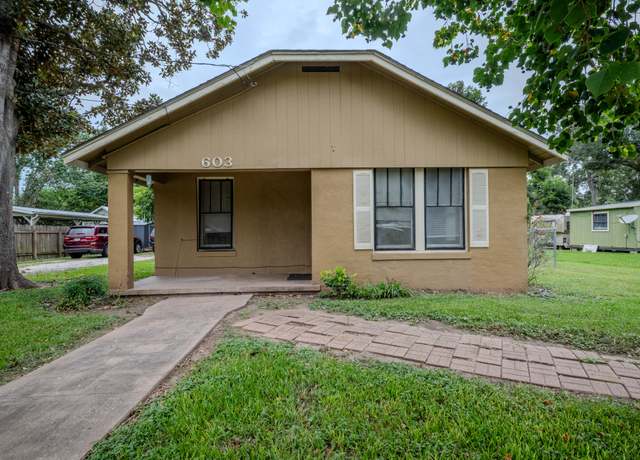 Property at 603 N Resident St, Wharton, TX 77488, 3 beds, 2 baths