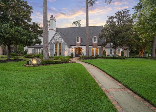 Property at 43 Forest Green Trl, Houston, TX 77339, 5 beds, 6 baths