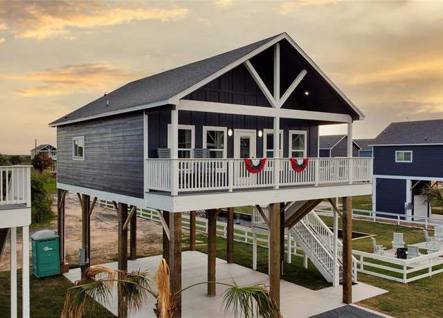 Property at 1025 Sunset Cir W, Crystal Beach, TX 77650, 2 beds, 2 baths