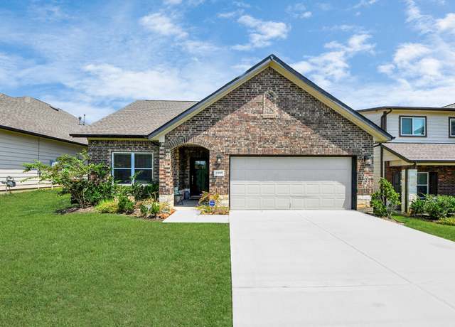 Property at 13095 Clearview Dr, Willis, TX 77318, 3 beds, 2 baths