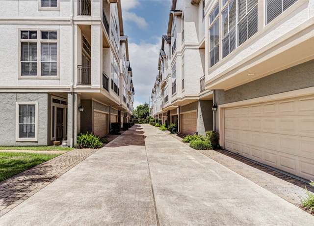 Property at 661 Hartman St, Houston, TX 77007, 3 beds, 2.5 baths