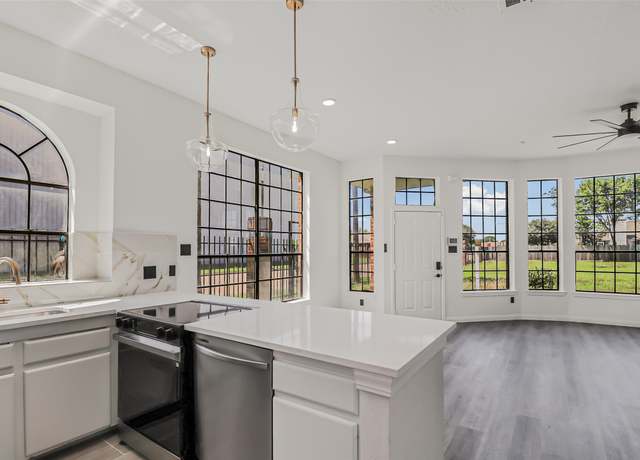 Property at 8888 Benning Dr #313, Houston, TX 77031, 3 beds, 2.5 baths