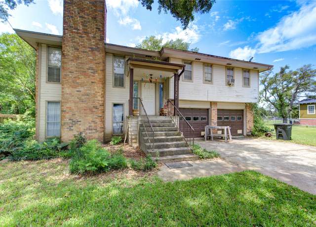 Property at 3528 Sunrise Dr, Shoreacres, TX 77571, 4 beds, 2.5 baths
