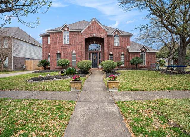 Property at 2602 Orleans Dr, Seabrook, TX 77586, 4 beds, 3.5 baths