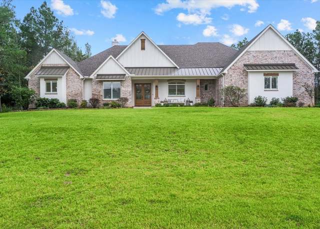 Property at 7519 Bingham Dr, Montgomery, TX 77316, 4 beds, 3.5 baths