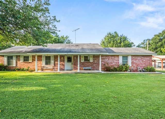 Property at 91 E Post Oak Ln, Shepherd, TX 77371, 3 beds, 2 baths