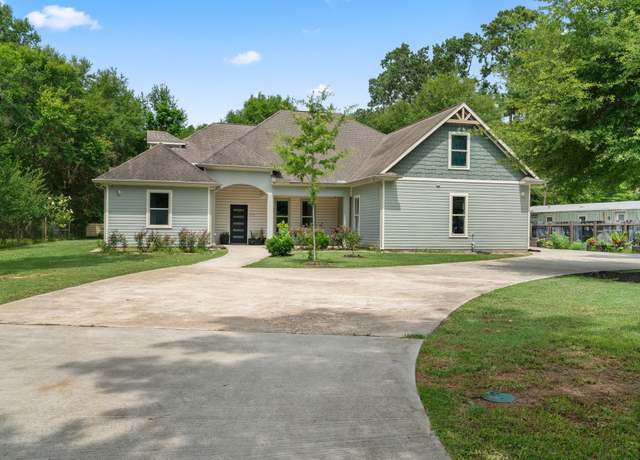 Property at 210 County Road 3311, Cleveland, TX 77327, 5 beds, 2.5 baths