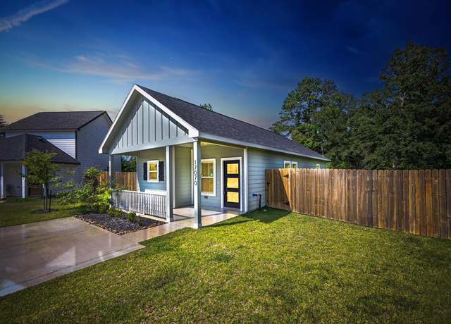 Property at 17070 Marie Village Dr, Conroe, TX 77306, 3 beds, 2 baths