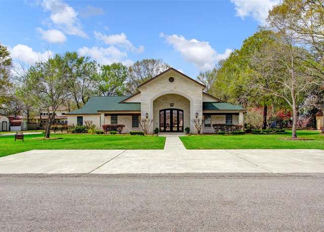 Property at 21405 Whispering Pnes, Humble, TX 77338, 6 beds, 4.5 baths