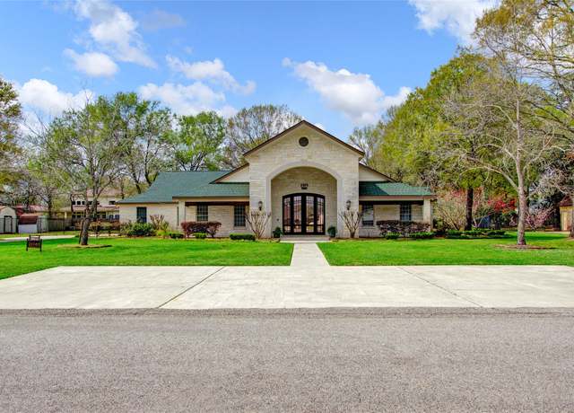 Property at 21405 Whispering Pnes, Humble, TX 77338, 6 beds, 4.5 baths