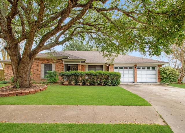 Property at 3406 Wentletrap St, Bay City, TX 77414, 4 beds, 2 baths