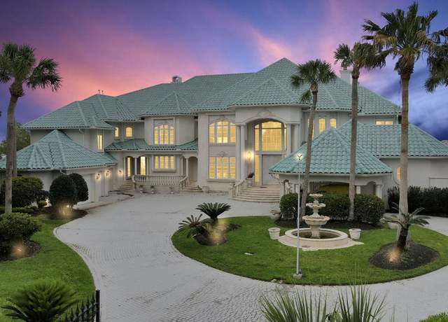 Property at 2210 Twin Oaks, Kemah, TX 77565, 6 beds, 6.5 baths