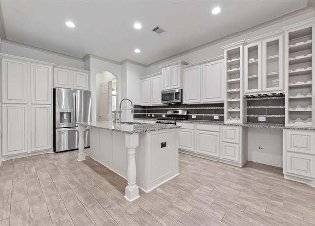 Property at 1184 Nelson Falls Ln, Houston, TX 77008, 3 beds, 3 baths