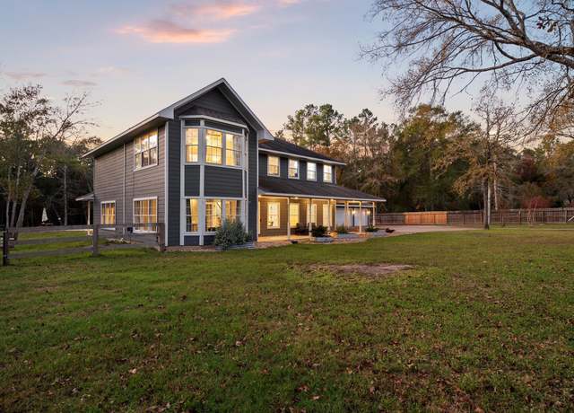 Property at 31235 Edgewater Dr, Magnolia, TX 77354, 4 beds, 4.5 baths