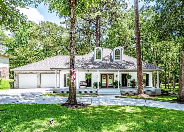 Property at 304 Inverness St, Huntsville, TX 77340, 3 beds, 2 baths