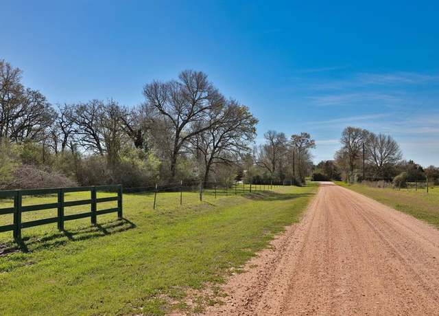 Property at 21100 Telephone Rd, Hempstead, TX 77445