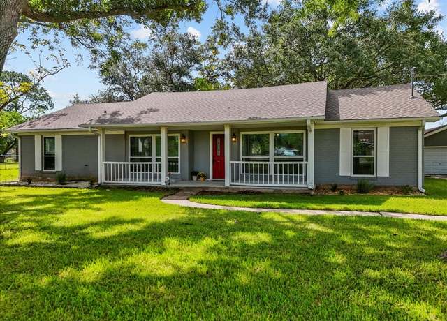 Property at 3507 Hummingbird Ln, Alvin, TX 77511, 3 beds, 2 baths