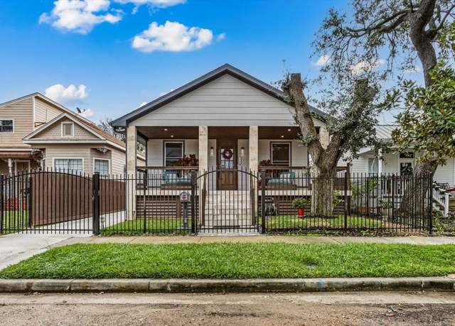 Property at 3715 Avenue O 1/2, Galveston, TX 77550, 3 beds, 2.5 baths