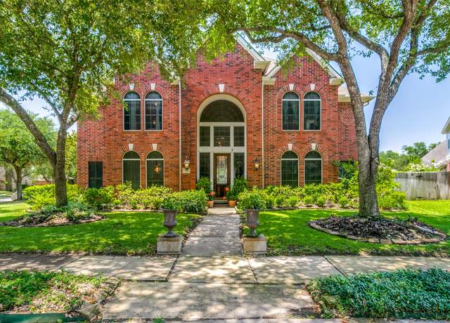 Property at 2810 Grassy Knoll Ct, Sugar Land, TX 77478, 4 beds, 3.5 baths